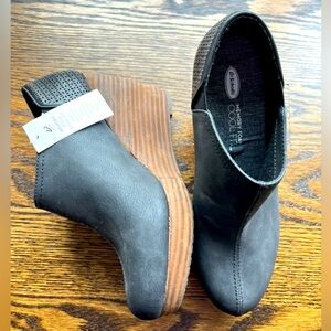 NWT Clark’s women’s wedges